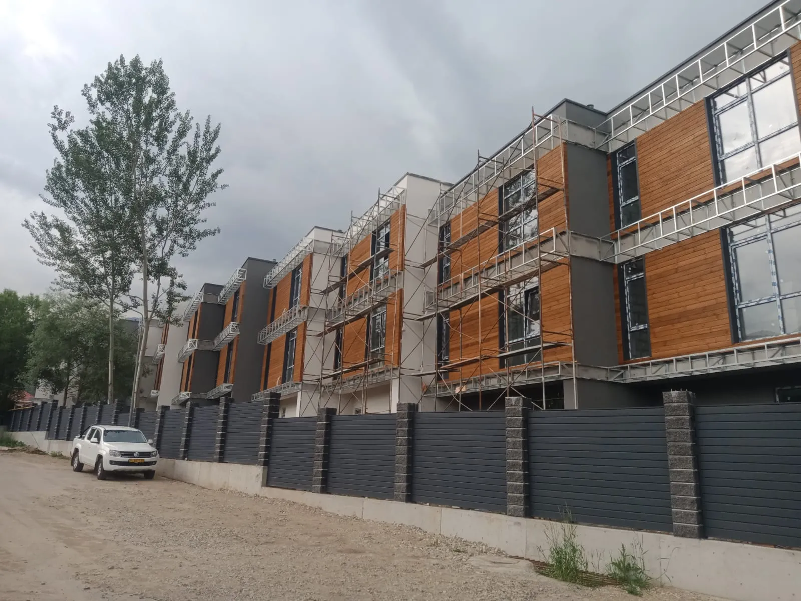  «Покраска фасада здания по адресу г. Алматы,с/т Мамыр 87, коттеджный городок «Калифорния»» доп